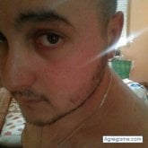 Encuentra Hombres solteros en Naron