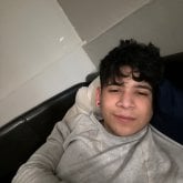 Mujeres para divertir y fumar y salir.