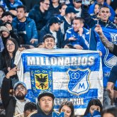 Una chica linda y amable. Hablame feliz