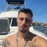 Busco pareja. Busco mujeres. Guapo,Y con