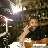 Busco conocer gente. Siempre contento,