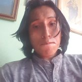 Busco hacer amistades. A alguien y