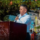 Busco pareja. Una dama adulta, culta,