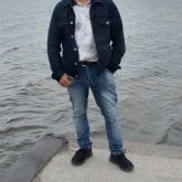 Busco hacer amistades. Si. Cariñozo y