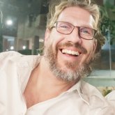 Busco pareja. Meet a woman to share