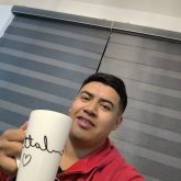 Ingeniero. I'm looking for girls.