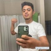 Carlos Villaverde, Chico de Hollister para Chicos en Agregame.