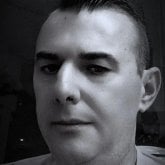 Busco ligar. Una mujer sencilla y