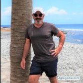 Busco pareja. Mujeres. Atrevido.