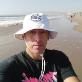 Pintor. Busco conocer gente. Amigas.