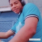 Universitario. Busco pareja. A chicas.