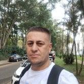 Estoy buscando mujeres. Una persona