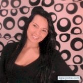 Comercial. Estoy buscando una  chica que