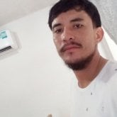 Una mujer cariñosa y mayor que yo. Soy