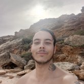 Estudiante. Busco ligar. Busco mujeres