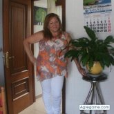 tachyta chica soltera en Santa Uxia Ribeira