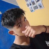 Busco conocer gente. Persona algo