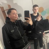 Pues me interesan solo mujeres. Soltero