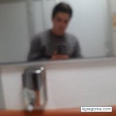 Busco ligar. Mujeres. Una persona alegre