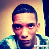 Cantante. Busco pareja. Una chica