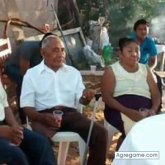 Mujer. Loko borracho. Obvio ..cerveza.