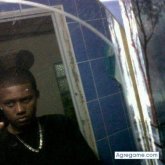 Trabajando. Busco conocer gente.