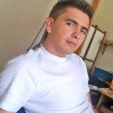 Busco pareja. Mujeres. Alegre atlético.