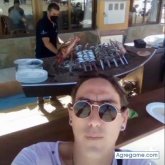 Busco pareja. Relación. Alegre,