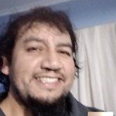 Electrico. Una compañera. Alegre.