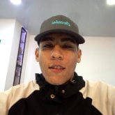 Miremos que sucede
(Solo mujeres ).