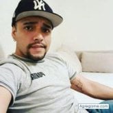 Busco conocer gente. Conocer chicas.