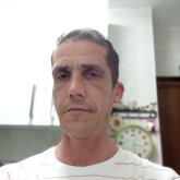 Encuentra Hombres solteros en Gelves