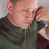 Chica agradable siempre sincera alegre.