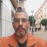 Busco pareja. Estoy buscando una mujer.