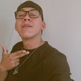 Trabajo. Busco mujeres. Soltero en busca