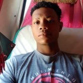 Trabajo. Busco pareja.