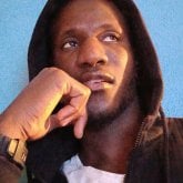 Transporte. Amistad con una mujer.