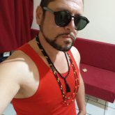 Mujeres sin con complicaciones. Alegre,