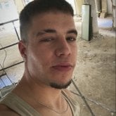 A chica guapa y cariñosa. Simpatico y