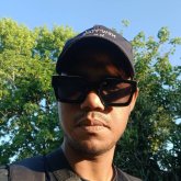 Buscó Mujer  de 18 a 30 años.. Sin