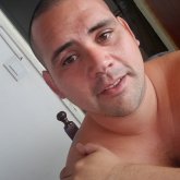 Sucisto. Conocer una mujer divertida.