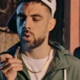 Mujeres guapas y jóvenes. Joven con