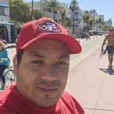 Una mujer amable cariñosa. Soy