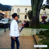 Encuentra Hombres Solteros en Santa Elena