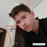 Busco pareja. Amigas. Respetuoso. El