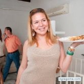 Distribuidora. Chicas para salir en