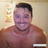 hugoalejandro3453 chico soltero en Villa Luzuriaga