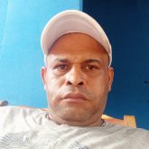 Busco pareja. Si. Una persona correcta.