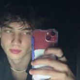 Busco pareja. Una chica maja, cariñosa,