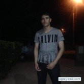 Busco pareja. Mujer. Guapo.